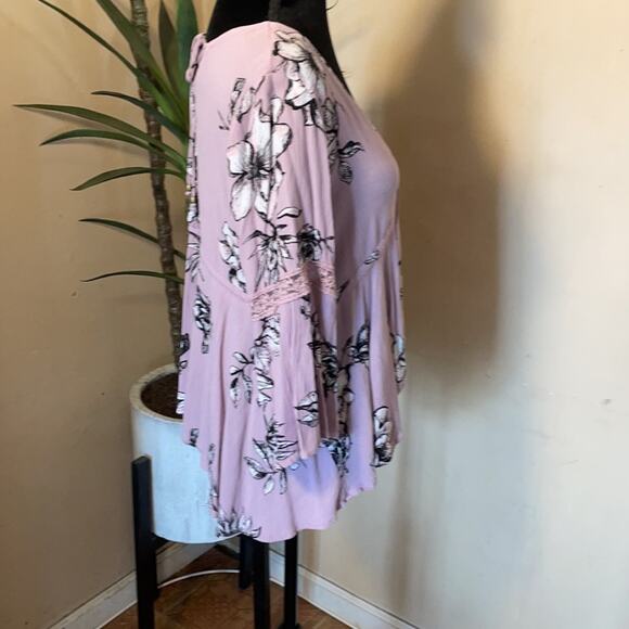 Bohemian Peasant Top by American Rag Flowing & Feminine - Picture 5 of 9